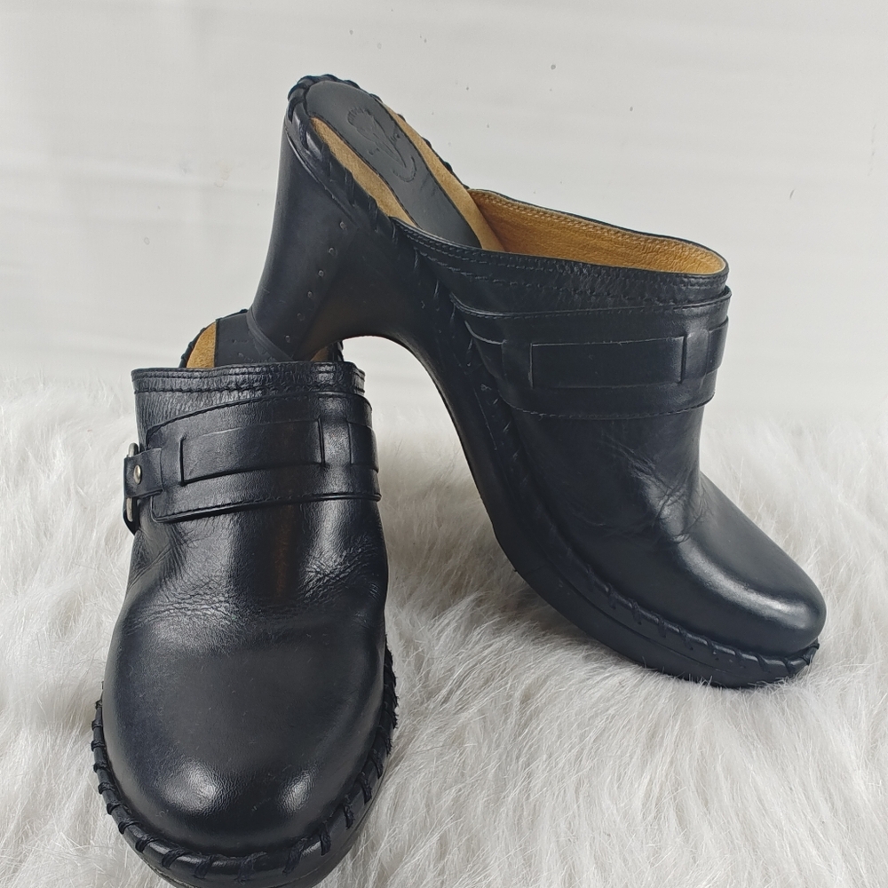 Frye Charlotte Ring Black Leather Mule Clogs size 9M - Picture 2 of 14